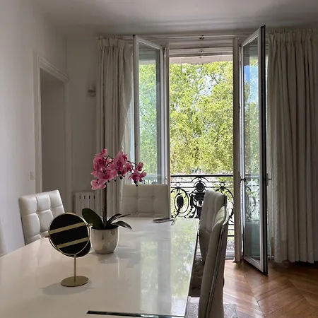 Eiffel Dream Abode شقة *